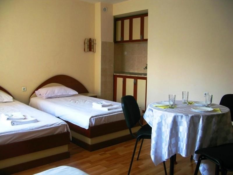 Отель Hotel Nakra Radnevo-25