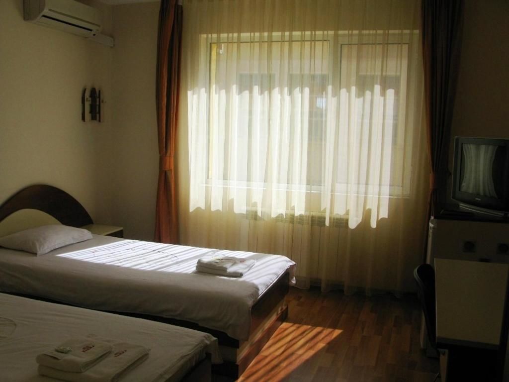 Отель Hotel Nakra Radnevo